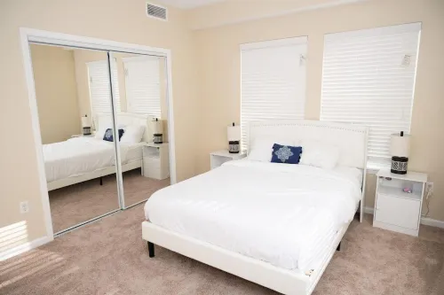 Luxury Three Bedrooms with King bed Suitable for Long-term Stay in Downtown Indy