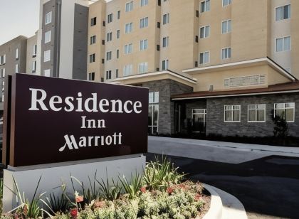 레지던스 인 바이 메리어트 레이크 찰스