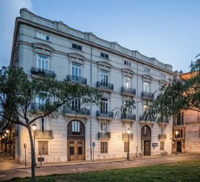 River Hostel Отели в г. Валенсия