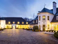 Hotel Restaurant Weinebrugge โรงแรมใกล้ศาลาว่าการเมืองหลังเก่า