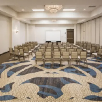 DoubleTree by Hilton Hotel Boston - Milford Hotels in Milford