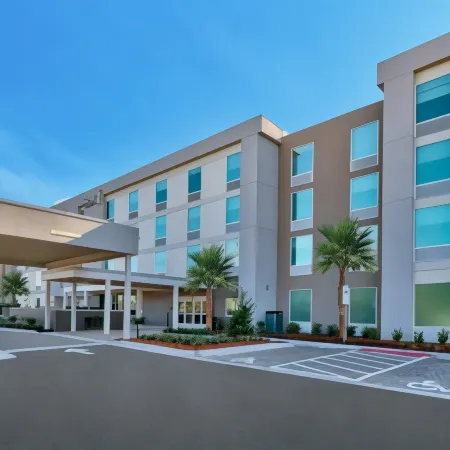 Home2 Suites by Hilton Wilmington Wrightsville Beach Отели в г. Нью-Хановер