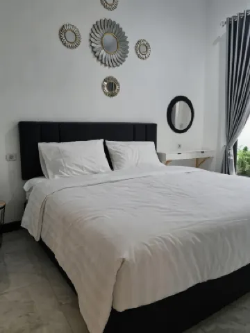 Danliris Pavilion and Private Pool Hotels in West Pekalongan