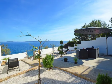 Borka Отели рядом с достопримечательностью «Church of St. Charles Borromeo»