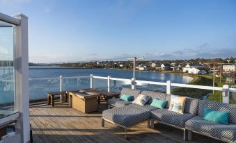 Newport Beach Hotel & Suites