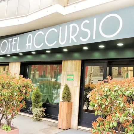 Hotel Accursio Отели рядом с достопримечательностью «Арка делла Паче»