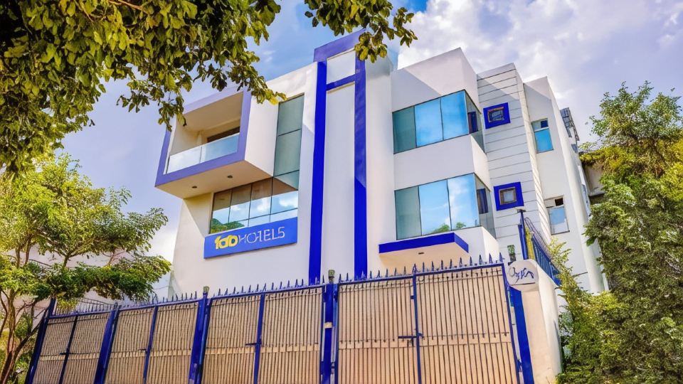 FabHotel Oyster Villa