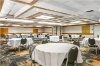 Quality Inn Conference Center Logansport - parking