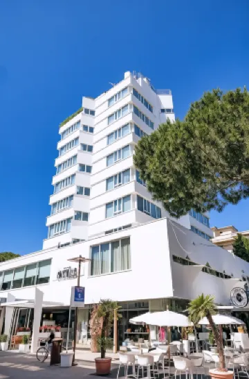 Hotel Cristallo Hotels in 