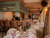 5Q House Quinta Camacho Hotels near Royal Center
