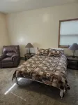 Cozy 2-bedroom apartment with WiFi, AC in Bessemer