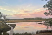 Boater’s Paradise! Waterfront 4/2 with deep water dock! Easy access to beaches!