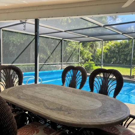 CHARMING! 3-bedroom house with Pool, WiFi, AC in marvelous Fort Myers near beach