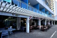 Azure Staycation Near NAIA Airport - 1BR Pool View