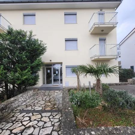 Big Sea View apartment within walking distance of the old town, beach and shops