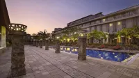 Oakwood Hotel & Apartments Taman Mini Jakarta - Rooftop Pools