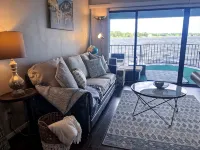 The Lakeside Getaway - newly renovated condo on Lake Conroe - balcony