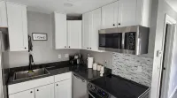 Old Town Modern 2bed/1bath home with patio & yard
