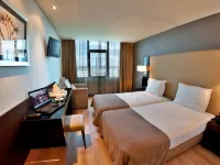 Turim Alameda Hotel Hotels near Av. Liberdade