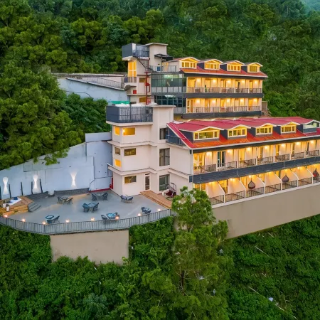 Sterling Ameris Kasauli