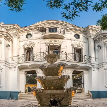 Royal Empire Boutique Hotel