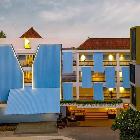 Kampi Hotel Legian - Bali Отели рядом с достопримечательностью «Пляж Дабл-Сикс»