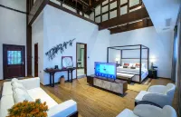 Yunyang Tongquege Inn - Bergblick