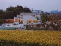 Mount Emei Little Place Guesthouse - สระว่ายน้ำส่วนตัว