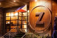 Z 호스텔