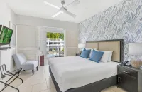 Elysium Private Apartments at Beach Club & Spa
