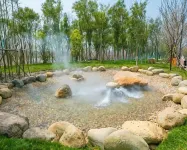 YIHE LAKE SHORE HOTSPING - Romantic