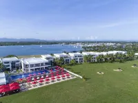 Hilton Fiji Beach Resort and Spa Hôtels à proximité de : Port de plaisance de Denarau