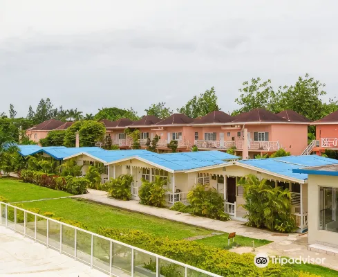 Travellers Beach Resort