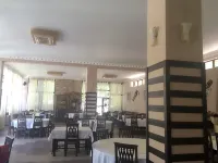 The River Hotel - breakfast