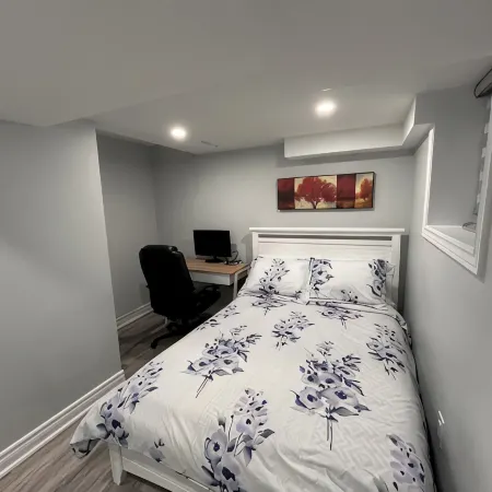Whitby Gateway - 2BR 3BD 2WR Kitchen Laundry