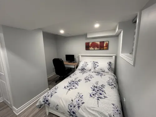 Whitby Gateway - 2BR 3BD 2WR Kitchen Laundry