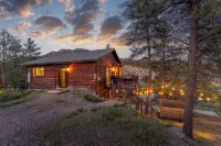 Downtown Bailey Mountain Escape with Sauna, Hot tub and Designated Game Room