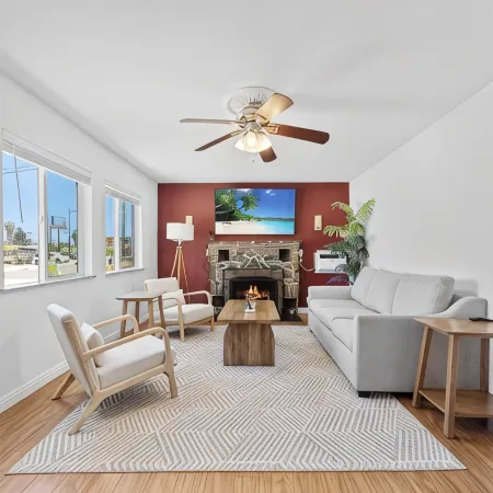4-bedroom house in charming El Cajon with AC, WiFi