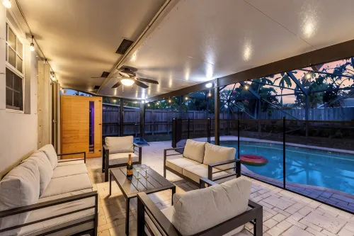 7 mins to beach! Pool+Sauna+Outdoor games