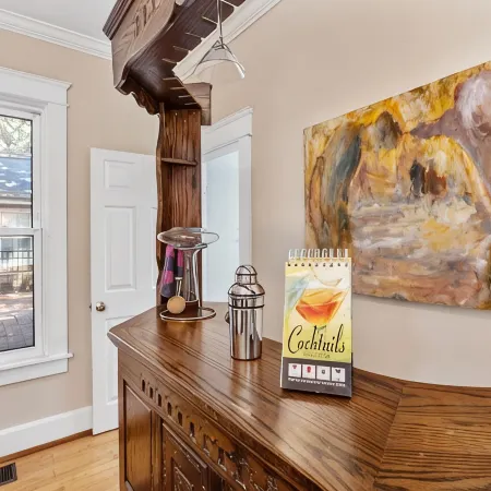 Spacious Historic Manor with Chef's Kitchen • Horse-Friendly