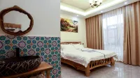 Bole Yujian Aliweng Homestay