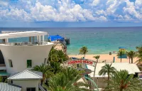 LUXURY STAY  W/BEACH, POOL, GYM, and SPA! Restaurants & bars across street also!