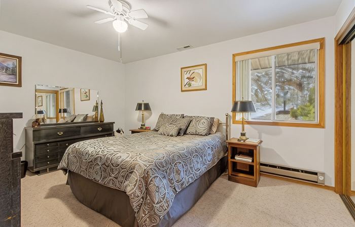 Mack and Spot House with incredible views!