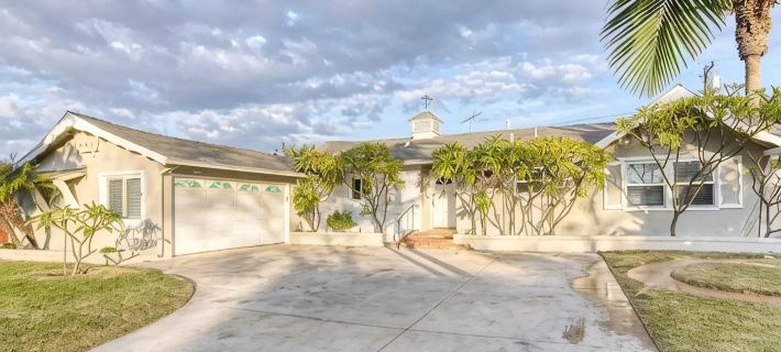 Luxury Modern Retreat! Close to Disney w Jaccuzzi! Hotels in Orange