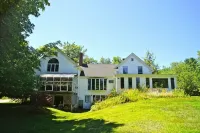 House in exceptional condition on Thomas Pond - Homestays