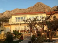 Villa in Podgora with pool, sea view, quiet location, for 2-6 people, free WiFiI - Wi-Fi