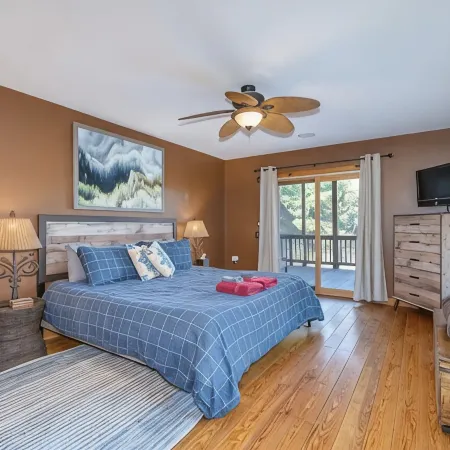 Entire Cabin in Lost River w/ fire pit + pet friendly!