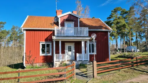 House 200m from the water