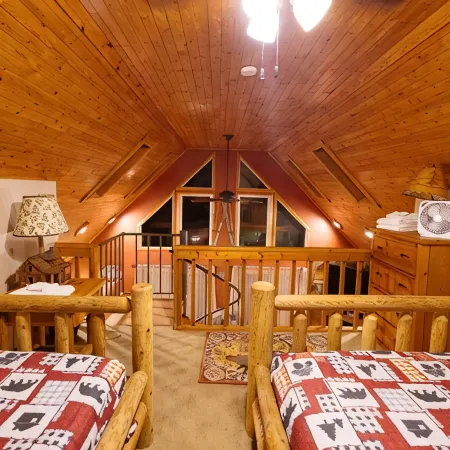 Cozy Cabin by the Slopes - Minutes to the Wisp & Lake! Fire Pit - Hot Tub - Pool