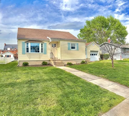 Stumble-In Guest House- Downtown Location